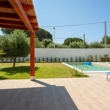 Chloe, Wenige Km Von Cagliari Entfernt, Mit Privatem Pool, Garten, Rasen, Holiday home *