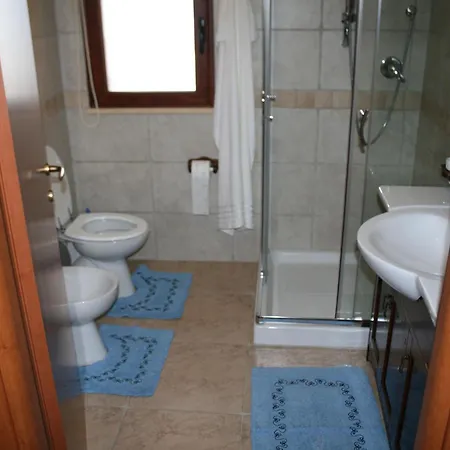 Chloe, Wenige Km Von Cagliari Entfernt, Mit Privatem Pool, Garten, Rasen, Holiday home