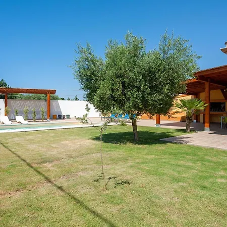 Chloe, Wenige Km Von Cagliari Entfernt, Mit Privatem Pool, Garten, Rasen, * Capitana